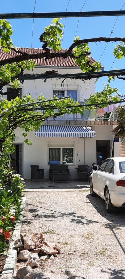 Apartmani Nikica Drage Bagian luar foto