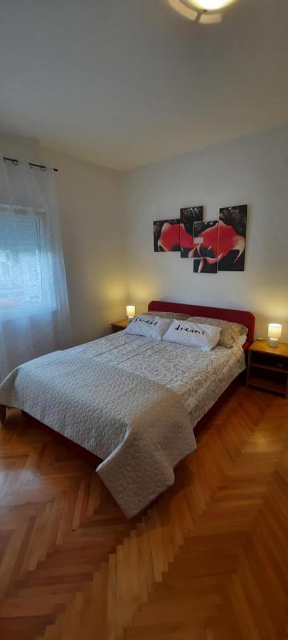 Apartmani Nikica Drage Bagian luar foto
