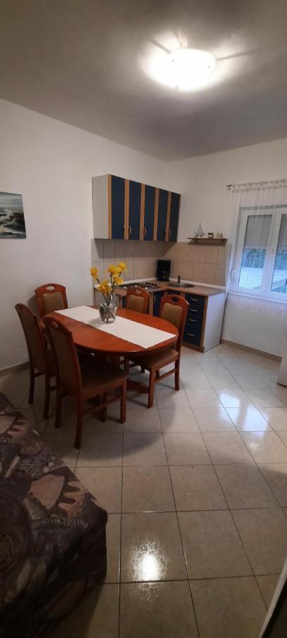 Apartmani Nikica Drage Bagian luar foto