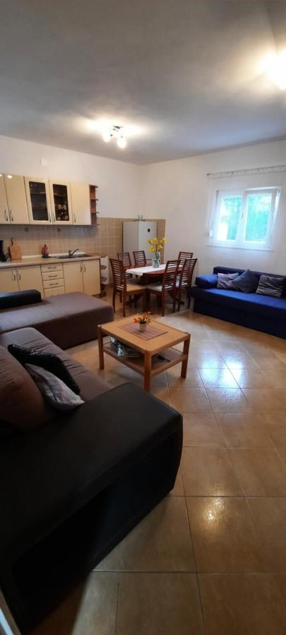 Apartmani Nikica Drage Bagian luar foto
