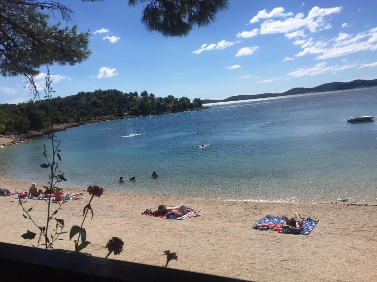 Apartmani Nikica Drage Bagian luar foto
